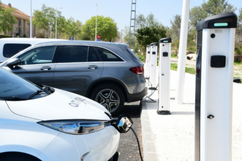 ! Spanish News Today archived Four Electric Vehicle Charging Points