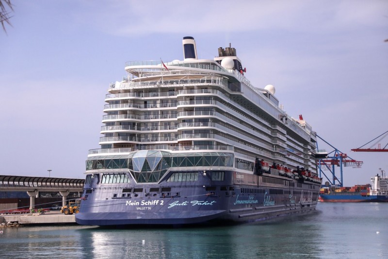 <span style='color:#780948'>ARCHIVED</span> - Relaxed Covid rules for cruises sees more ships dock in Andalusia