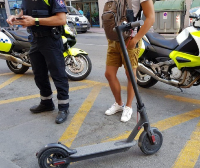 <span style='color:#780948'>ARCHIVED</span> - Campaign against scooters on pavements launched in Spain