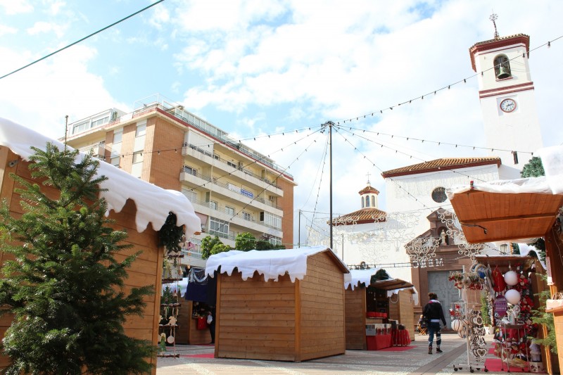 <span style='color:#780948'>ARCHIVED</span> - Let it artificially snow: Fuengirola Christmas Market November 26 to December 19